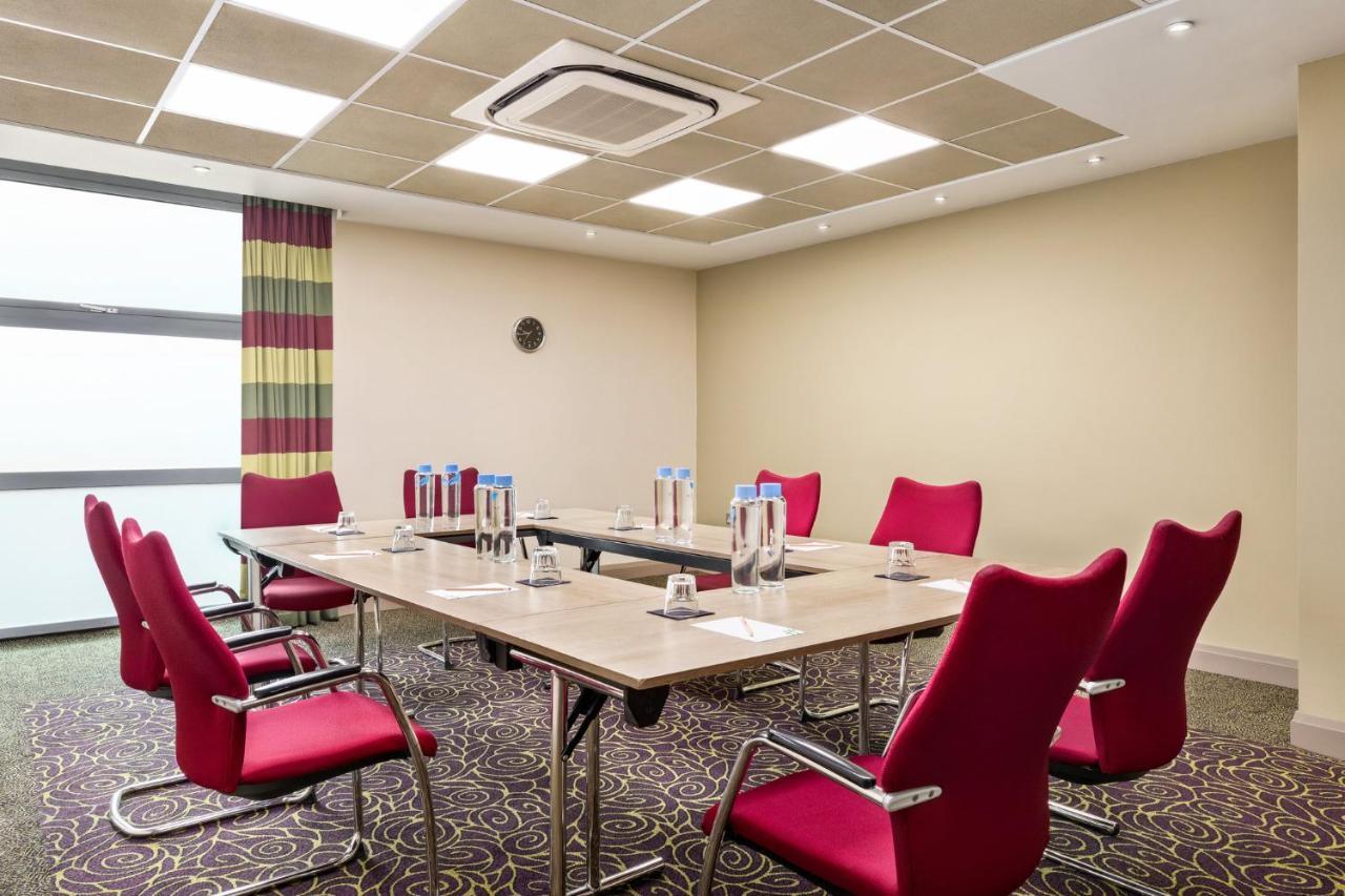 Birmingham Airport - Nec By Ihg 4* Bickenhill