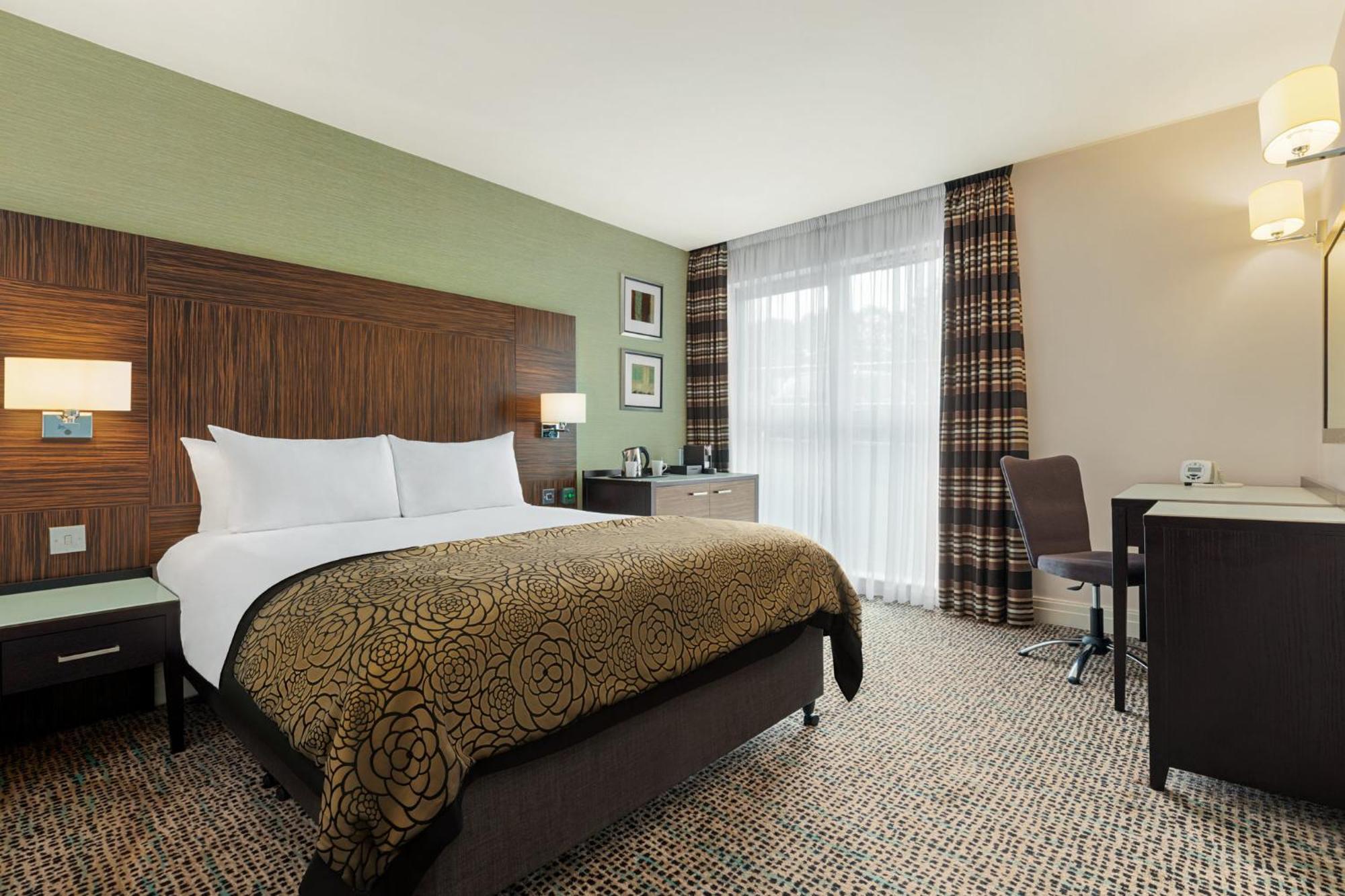 Birmingham Airport - Nec By Ihg Hotel 4*