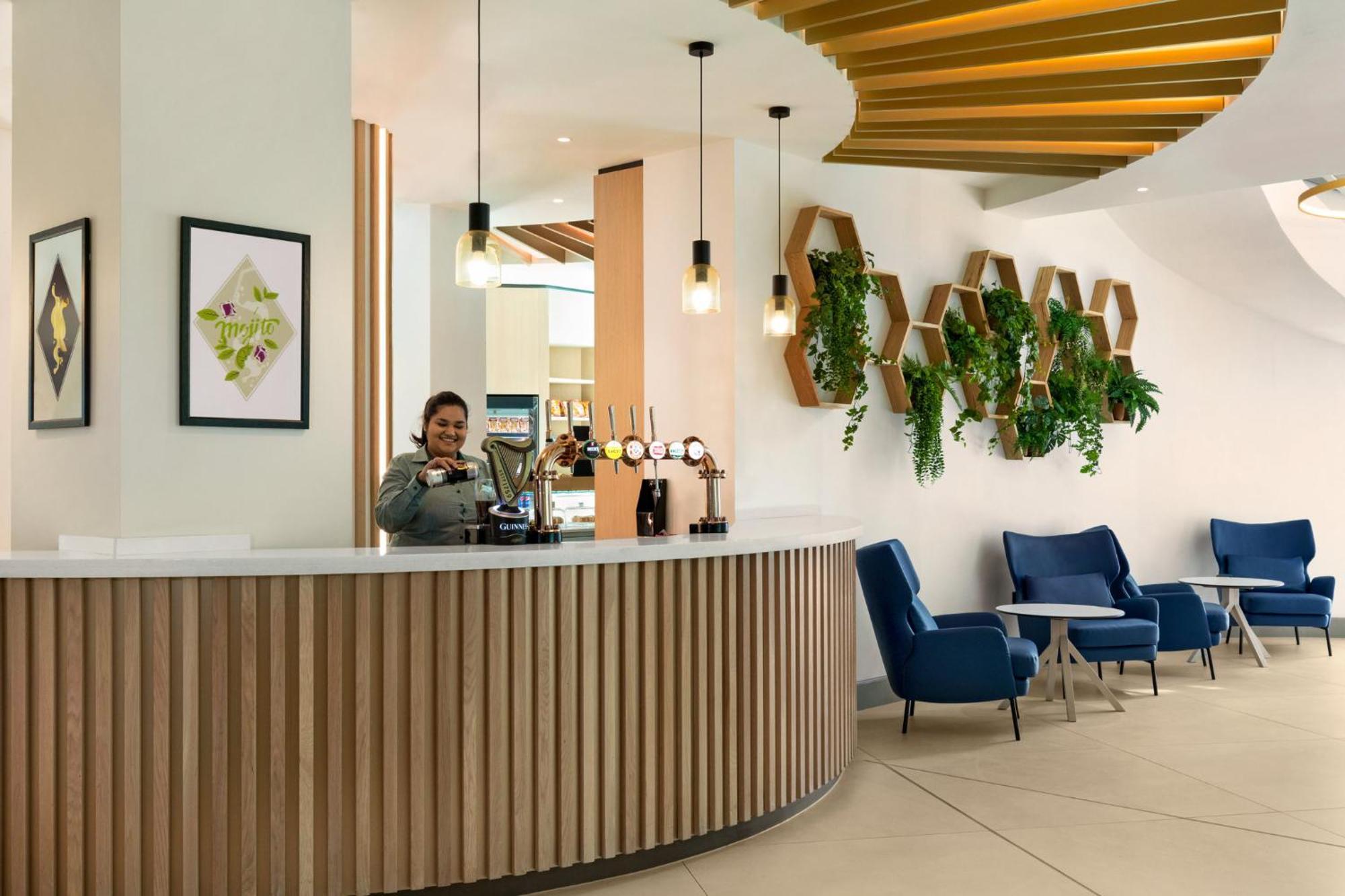 Birmingham Airport - Nec By Ihg Hotel